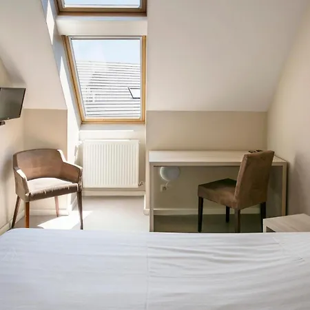 Hotell La Couronne 3*