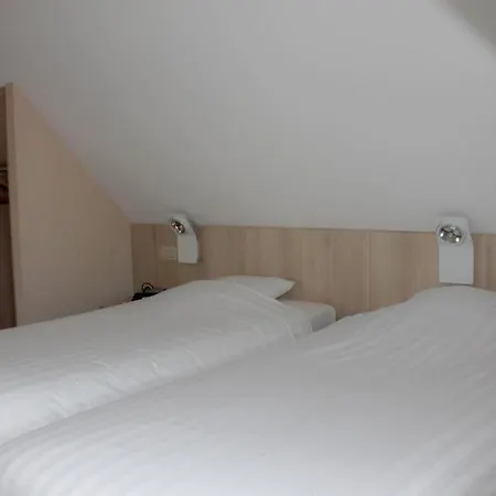 La Couronne Hotel 3*